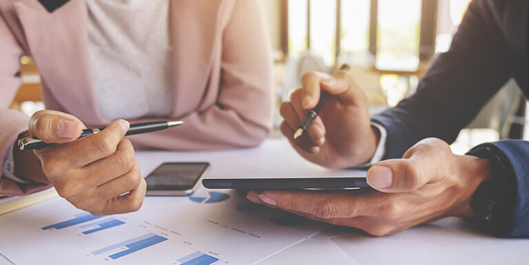El periodo medio de pago a proveedores es la media de días que transcurren entre la recepción los bienes o servicios de una empresa y su pago.