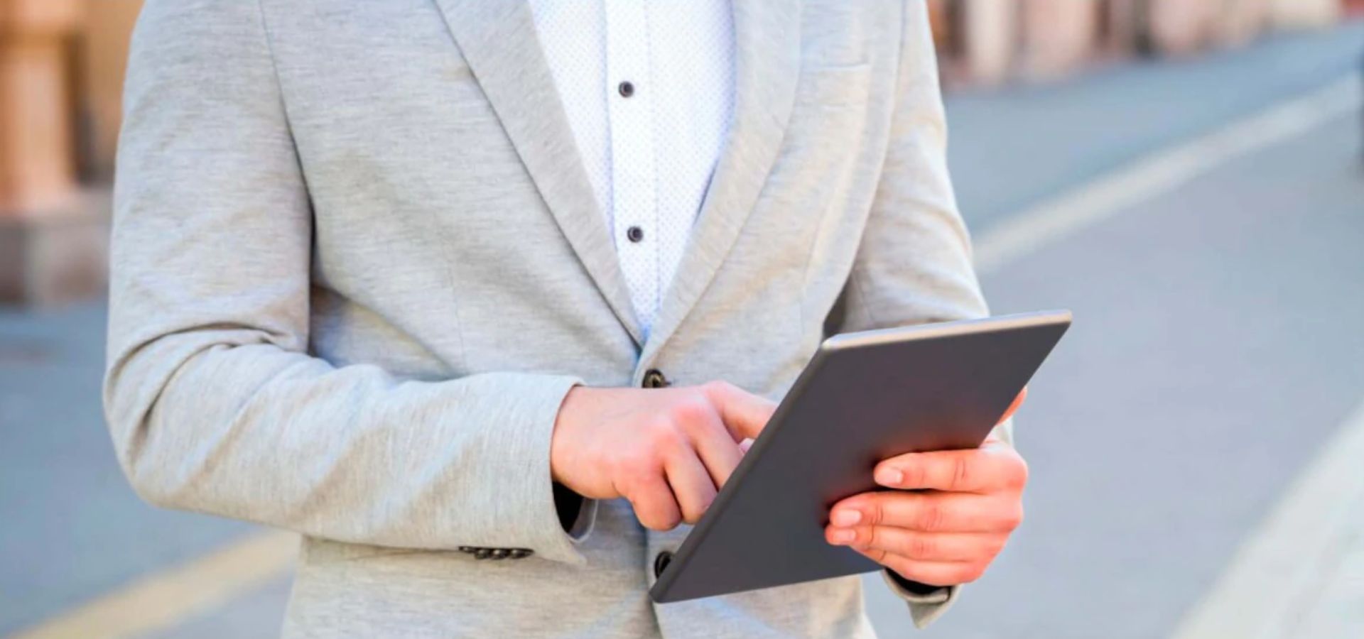 Tickelia - ¿Deben los comerciales registrar la jornada laboral?