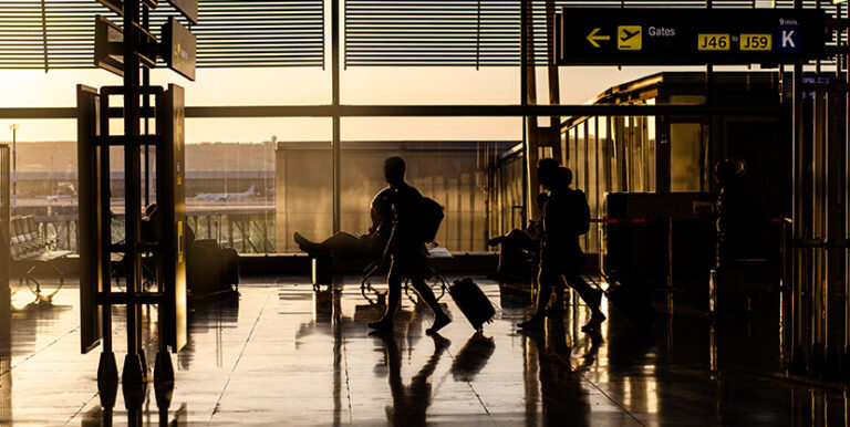 Una política de gastos de viaje sirve para mantener un control del dinero de la compañía en los viajes de empresa.