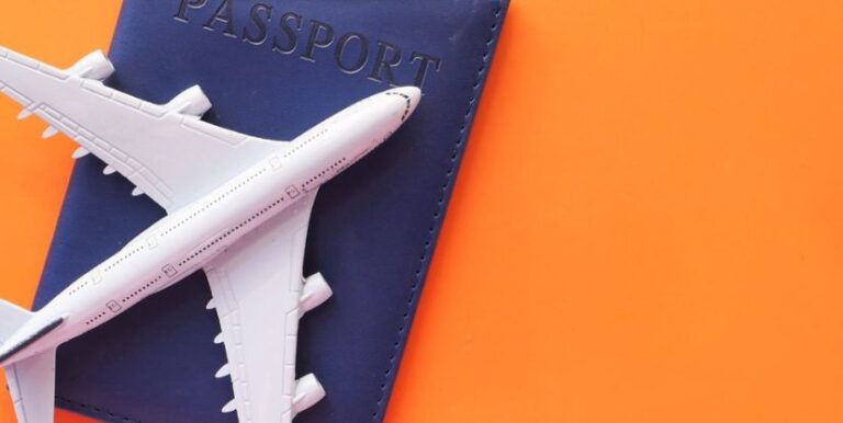 Muitas empresas usam como data máxima de reembolso de despesas de viagem a do próximo pagamento de salário