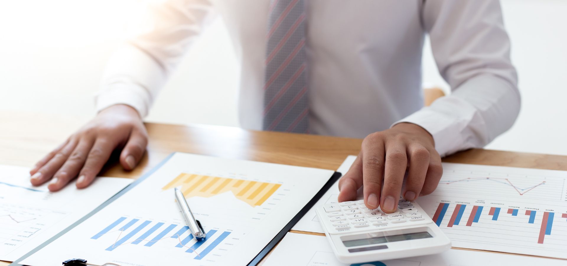 - Diferenças entre o lucro líquido e o lucro bruto lucro líquido