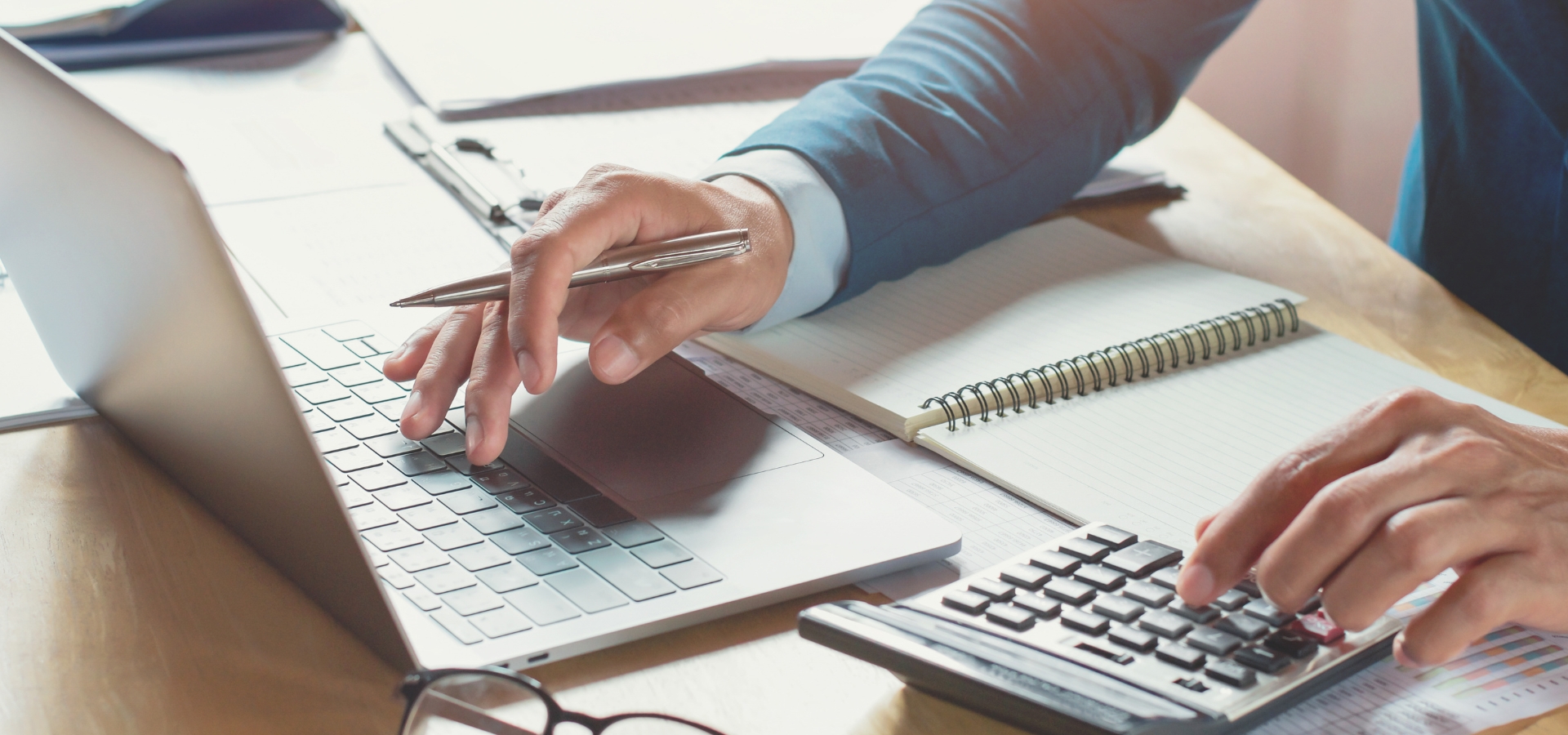 - WACC: Cómo calcular el costo promedio ponderado de capital y evaluar inversiones rentables En el mundo de las finanzas el WACC es unos de los conceptos mas importantes para medir el promedios de los recursos financieros