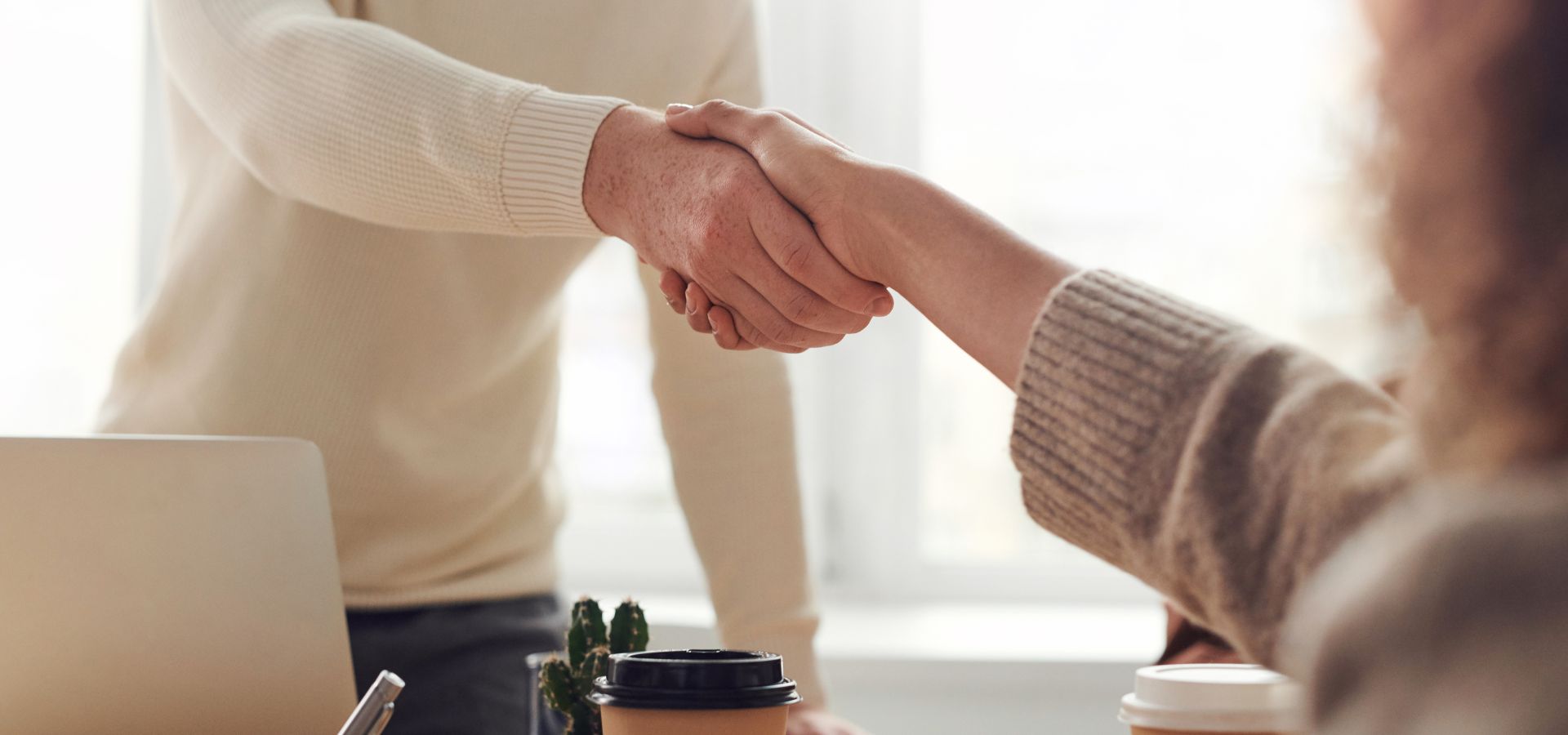 - Estrategias para optimizar las categorías profesionales y mejorar la estructura interna Importancia de las categorías profesionales en la gestión del talento en la empresa