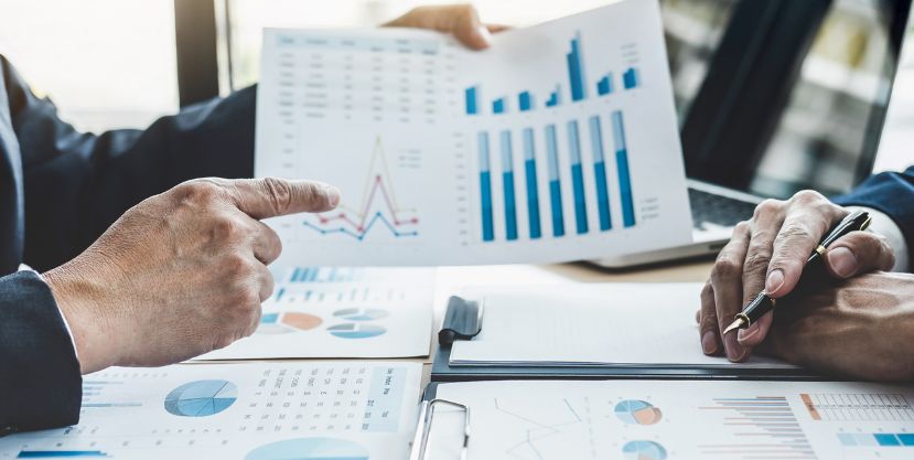 O diretor financeiro na empresa