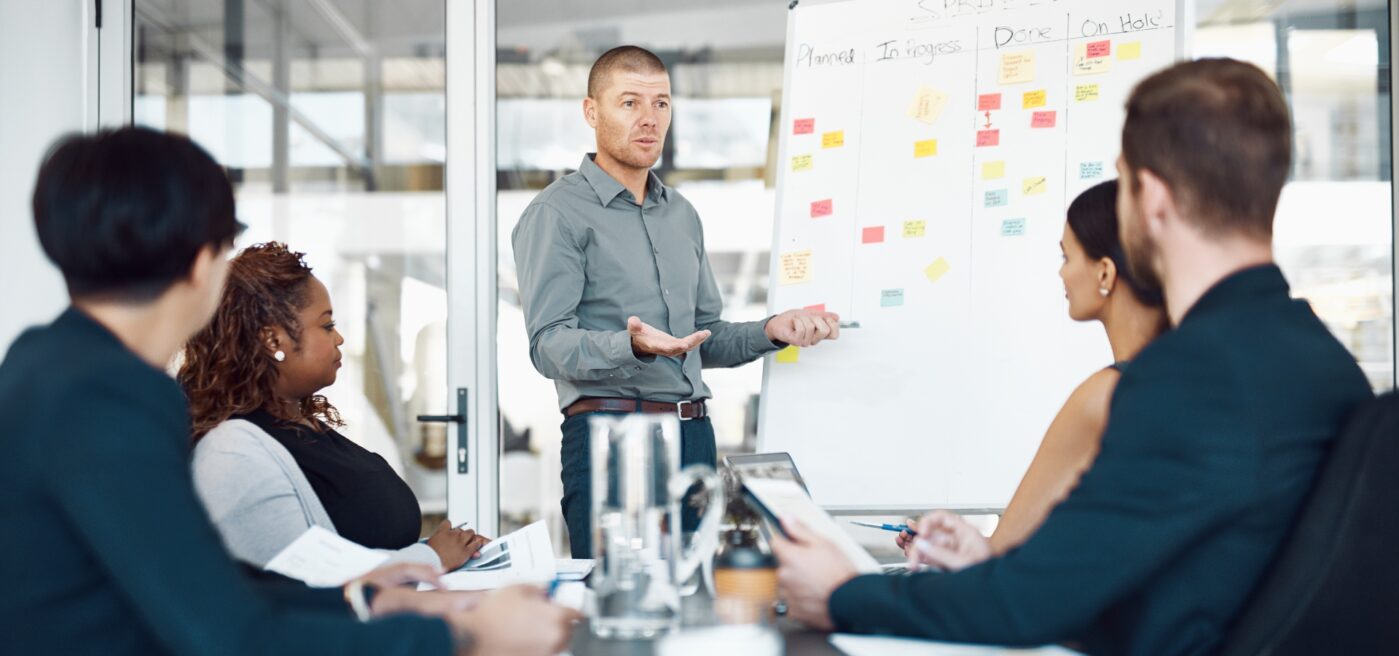 - Knowmad: El trabajador del futuro en la era digital El trabajador knowamd apuesta por la innovación
