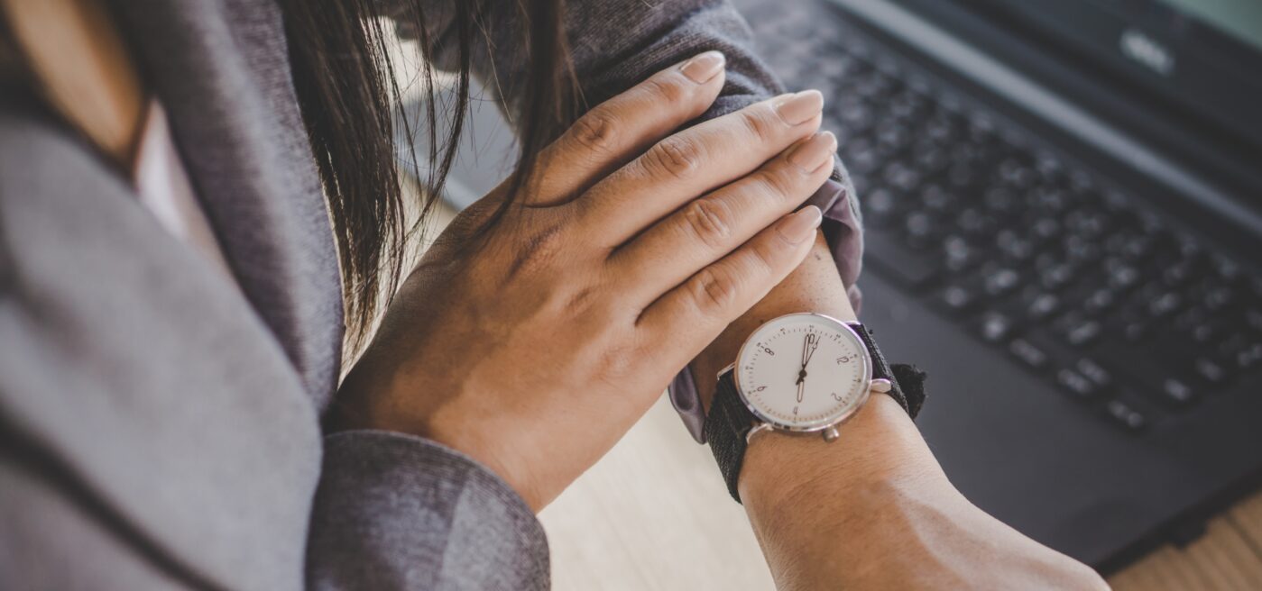 - Control horario: Todo el dinero que estás perdiendo por no tenerlo Beneficios de tener una herramienta de control horario