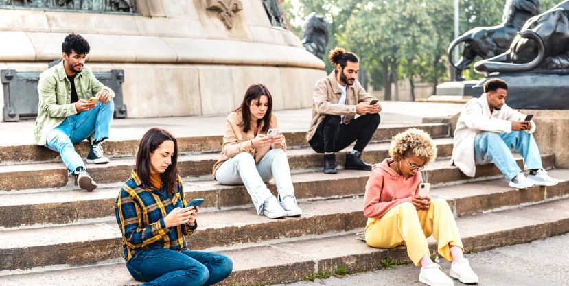Generación Z en el trabajo: Cómo atraer y retener talento joven