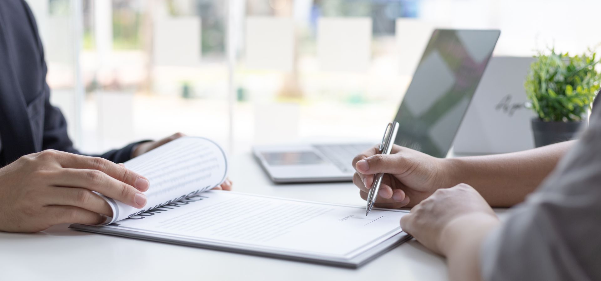 - Rage applying: la conexión entre insatisfacción laboral y decisiones impulsivas Quiénes son los profesionales más propensos a practicarlo